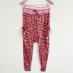 DH by Tamryn Walker camo multicolored stretch comfort pants Sz M/L